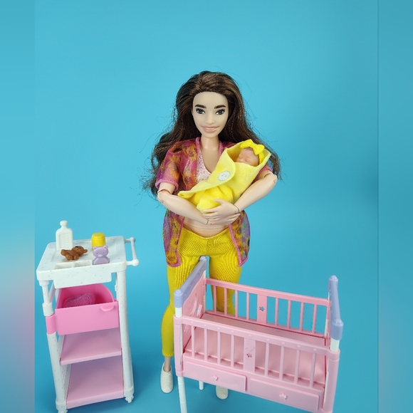 Mattel Curvy Barbie Extra Doll Zuru My Mini Baby Girl + Nursery Accessories Lot - Picture 5 of 12